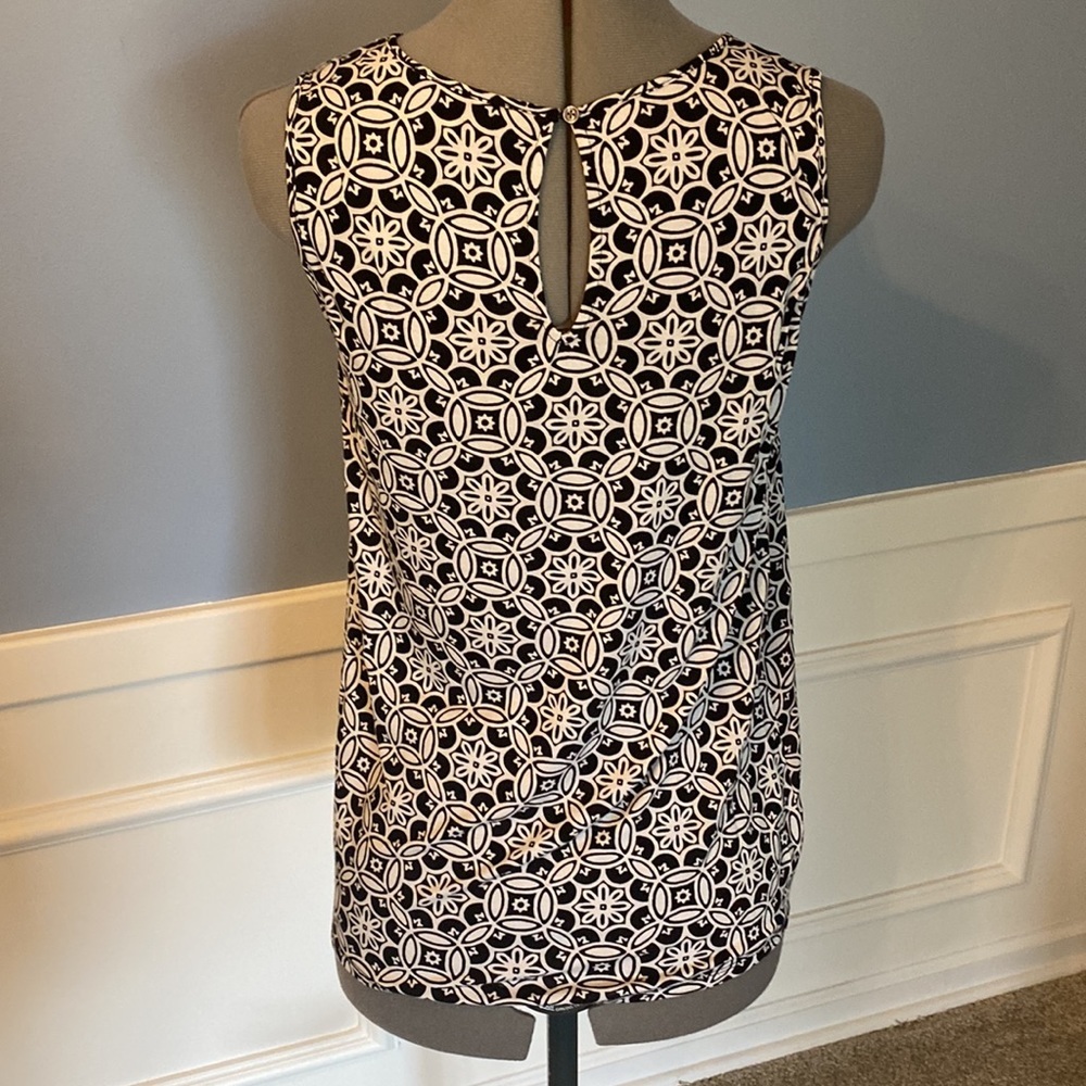 Loft Sleeveless Blouse, White With Black Motif - Size Small, Multi Materials - Picture 6 of 6